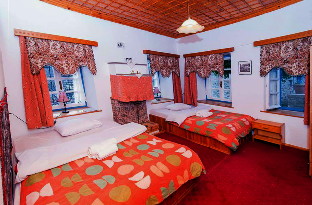 Τρίκλινο Δωμάτιο